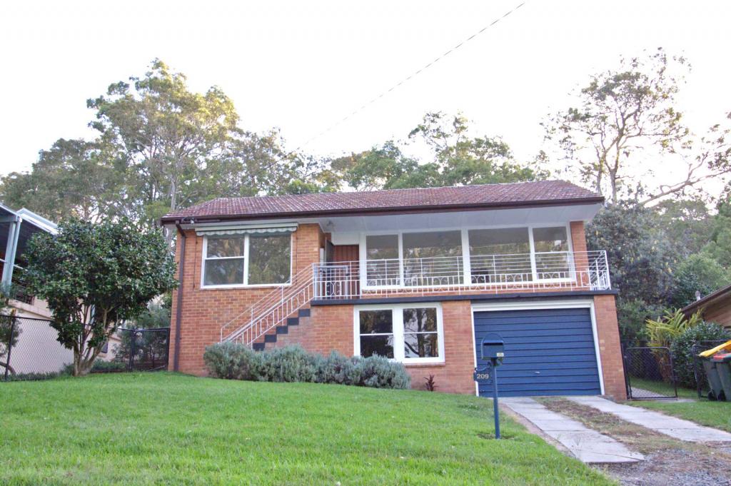 209 Skye Point Rd, Coal Point, NSW 2283