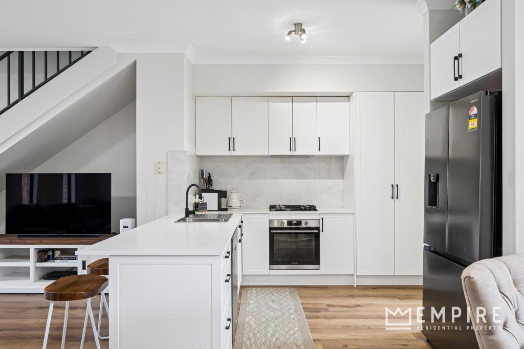 8 Gray Ct, Hamilton Hill, WA 6163