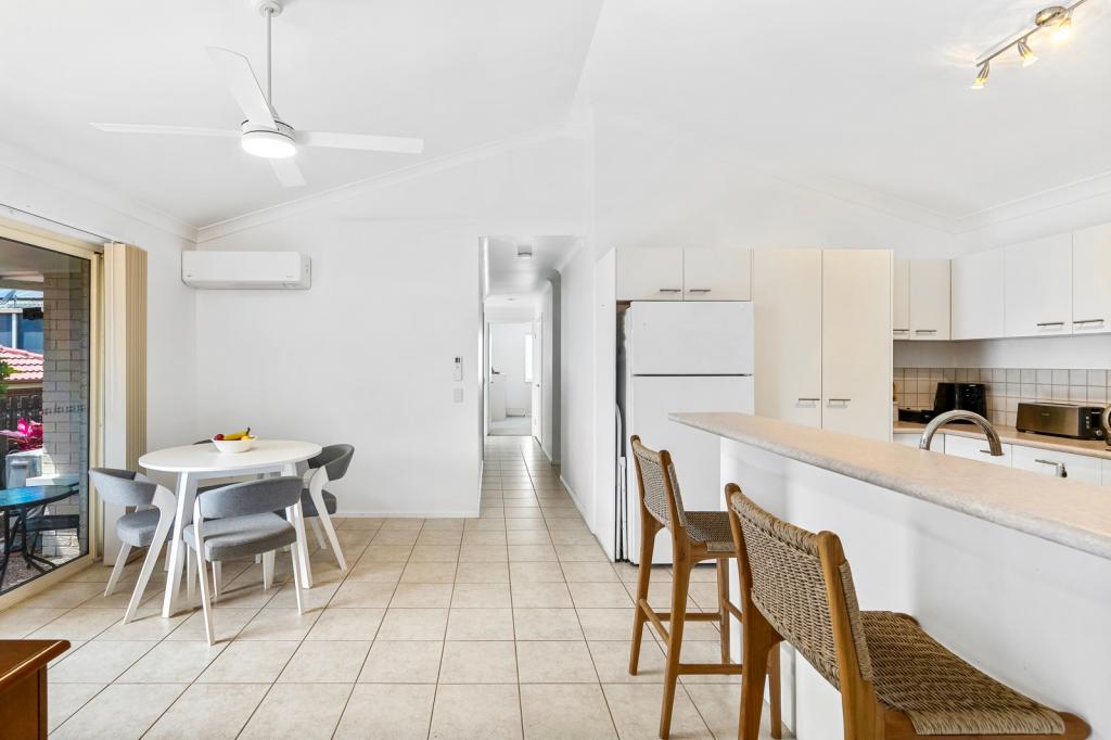 1/8 Janal Pl, Currumbin Waters, QLD 4223