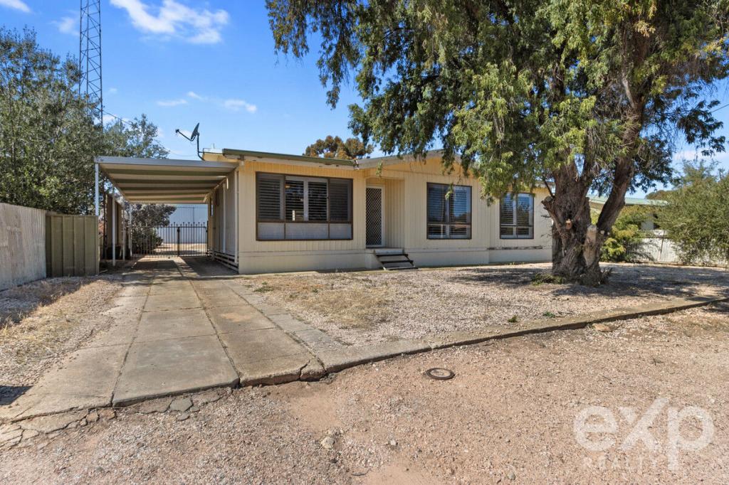 8 BAYVIEW DR, MOONTA BAY, SA 5558