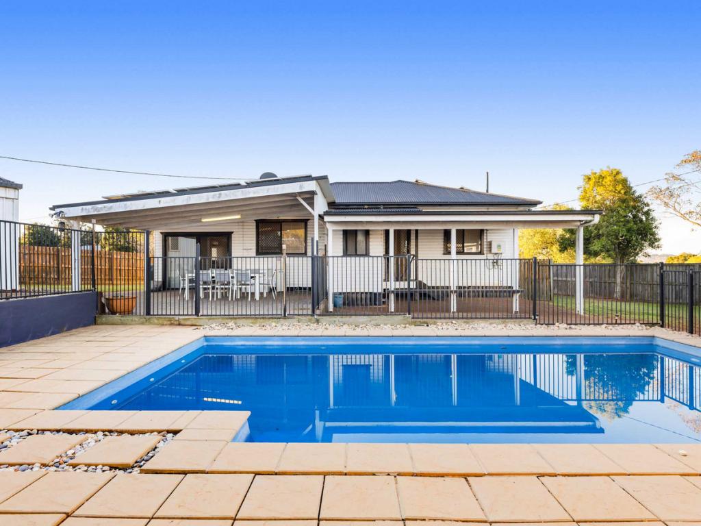 2 Croxley St, Harristown, QLD 4350