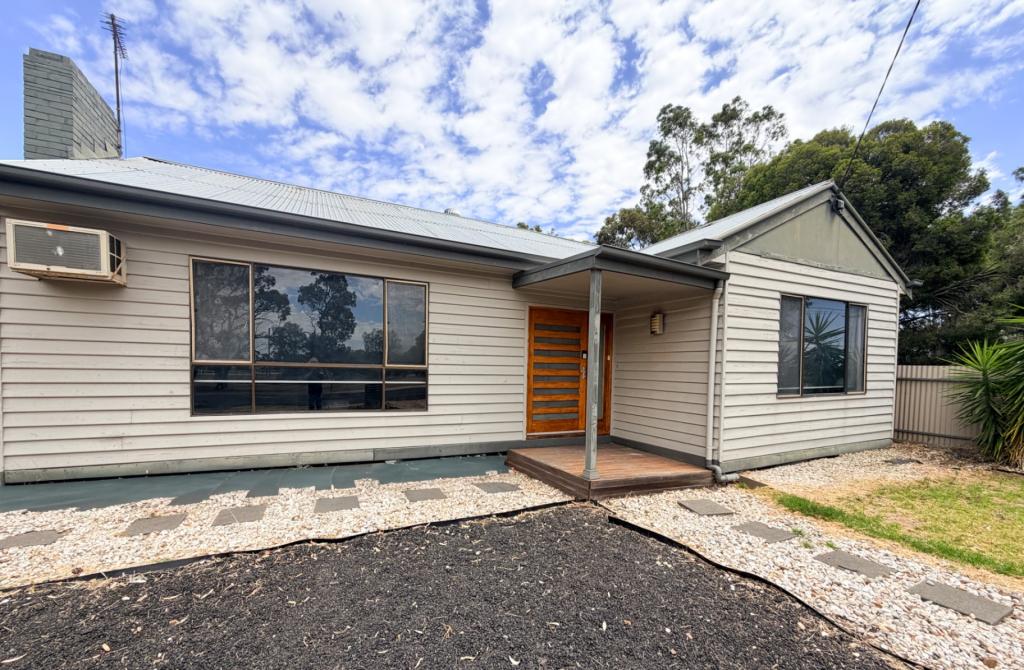 18 Bennett Rd, Horsham, VIC 3400