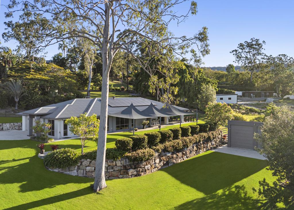 1 CROMWELL CT, TALLAI, QLD 4213