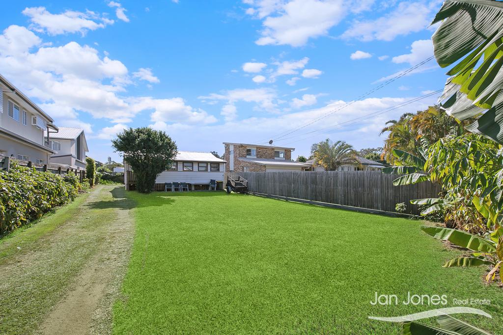 25 Thompson Cres, Clontarf, QLD 4019