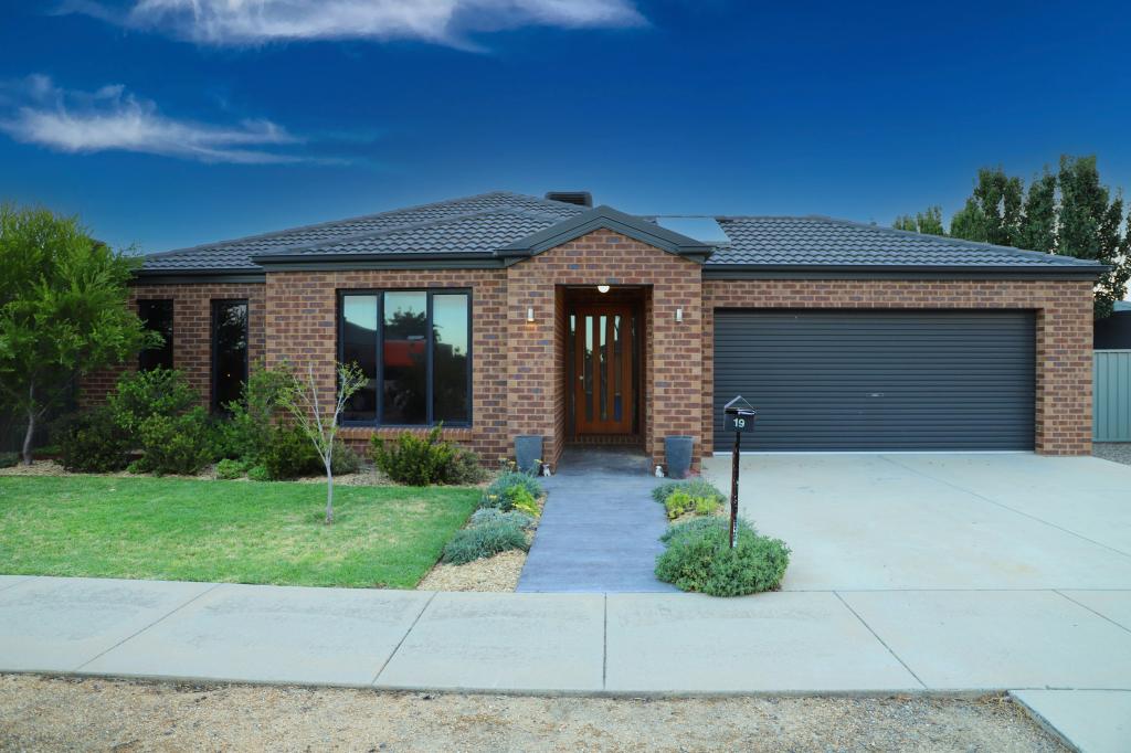 19 Killarney Cres, Tatura, VIC 3616