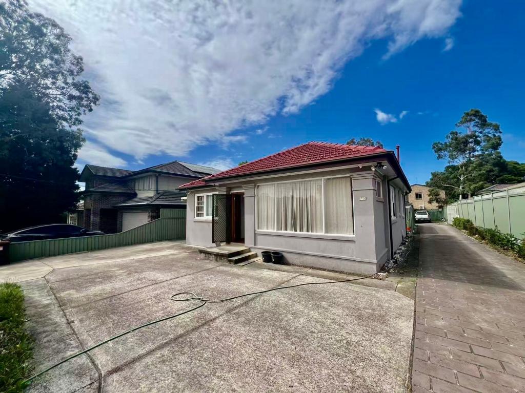 73 Uranus Rd, Revesby, NSW 2212