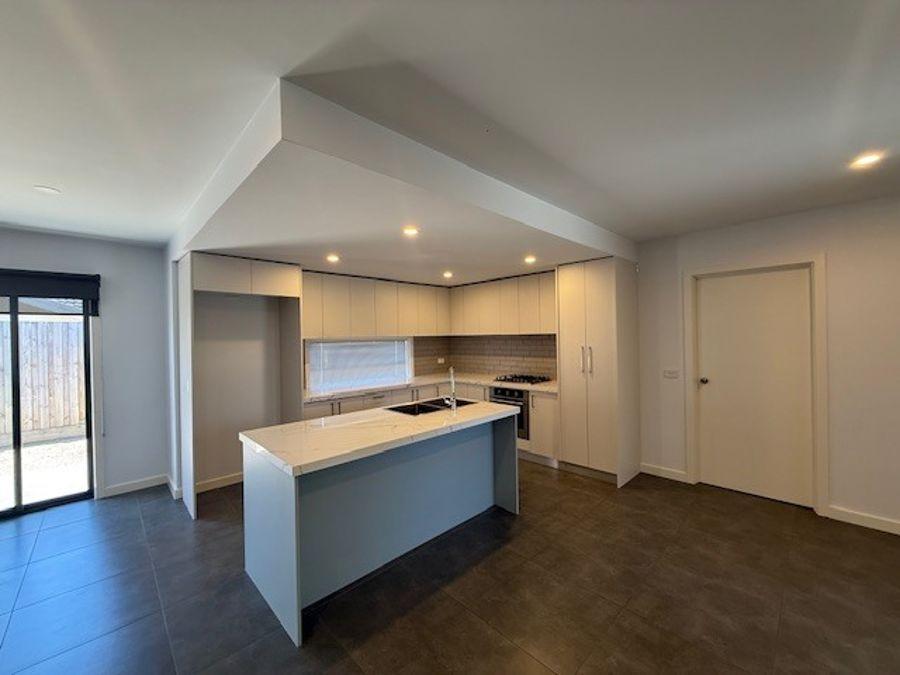 2/22 Birch Ave, Tullamarine, VIC 3043