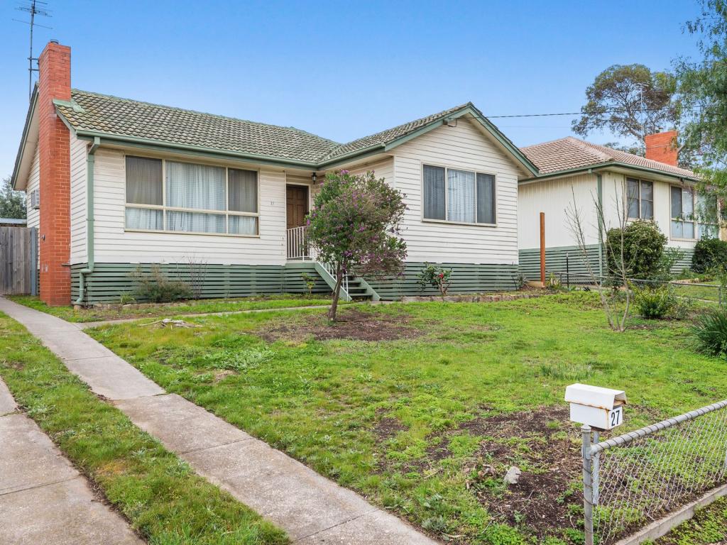 27 LIDGETT ST, BACCHUS MARSH, VIC 3340