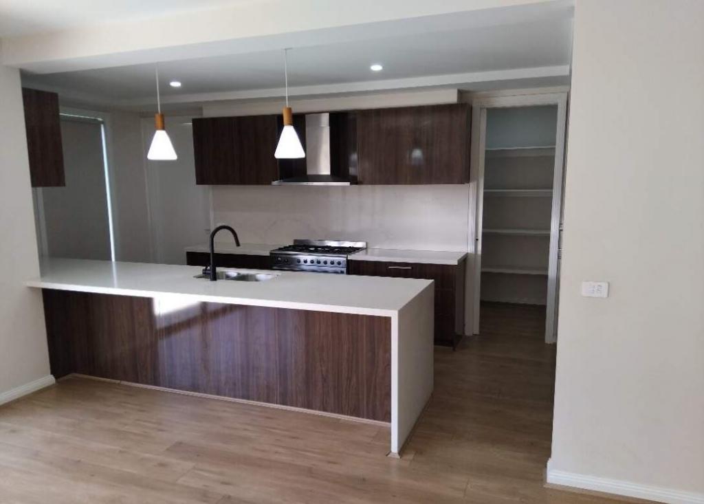 11 GLOW WAY, CLYDE NORTH, VIC 3978