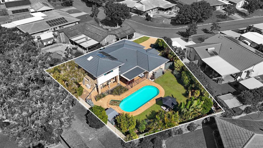 9 Helm Cres, Wurtulla, QLD 4575