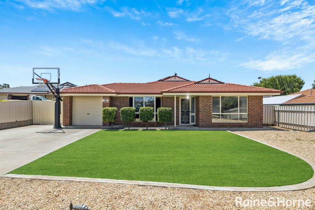 11 FAIRWAY CT, MURRAY BRIDGE, SA 5253
