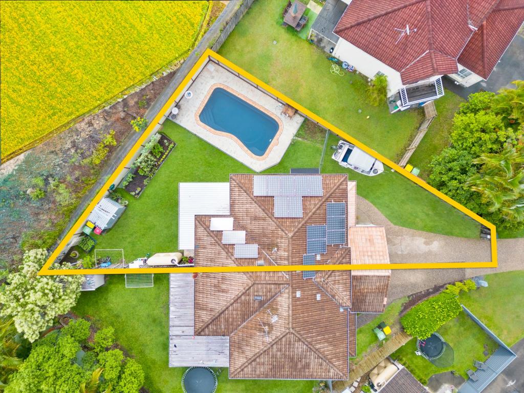 2/6 Joshua Cl, Arundel, QLD 4214