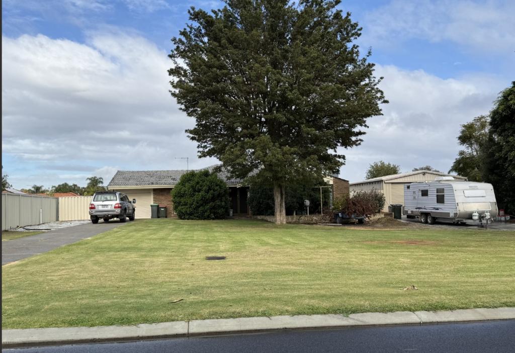 52 Reynolds Rd, Forrestfield, WA 6058