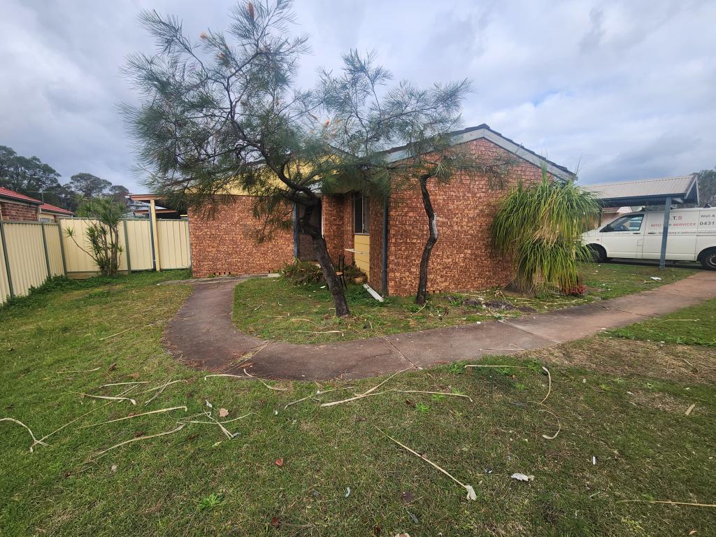 21 Blamey Rd, Wattle Grove, NSW 2173