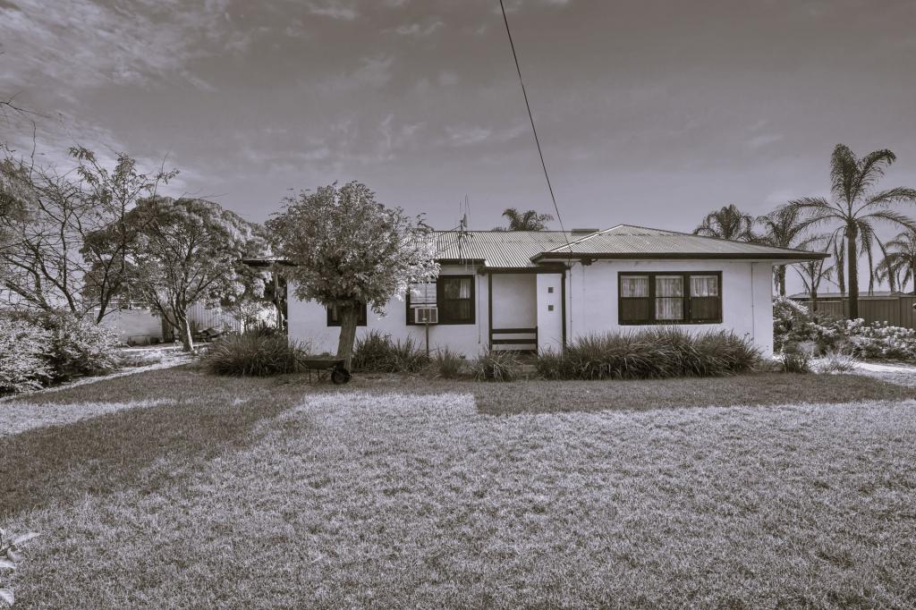 40 Casson Ave, Loxton North, SA 5333