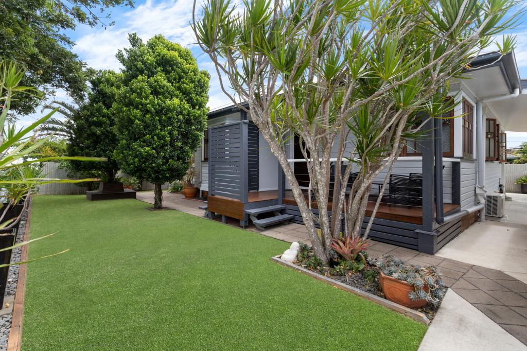 139 Oxley Ave, Woody Point, QLD 4019