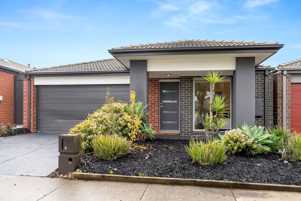 6 Nebula Cres, Mickleham, VIC 3064