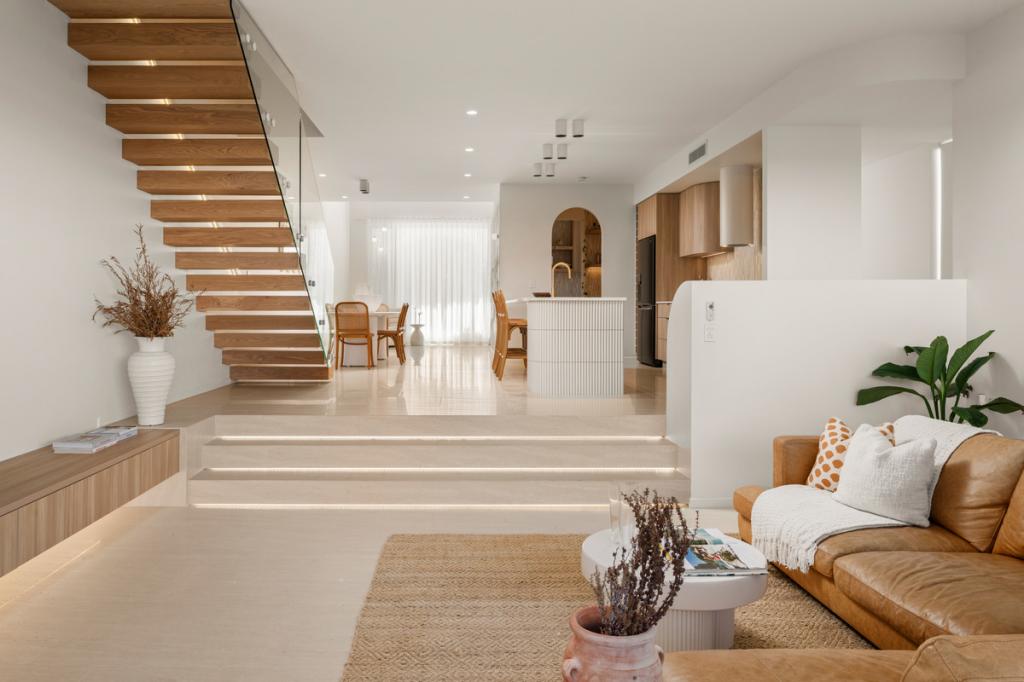 2/14 Lalwinya St, Buddina, QLD 4575