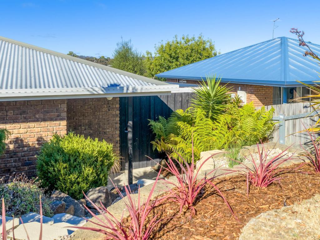 1/43 Essendon St, Summerhill, TAS 7250