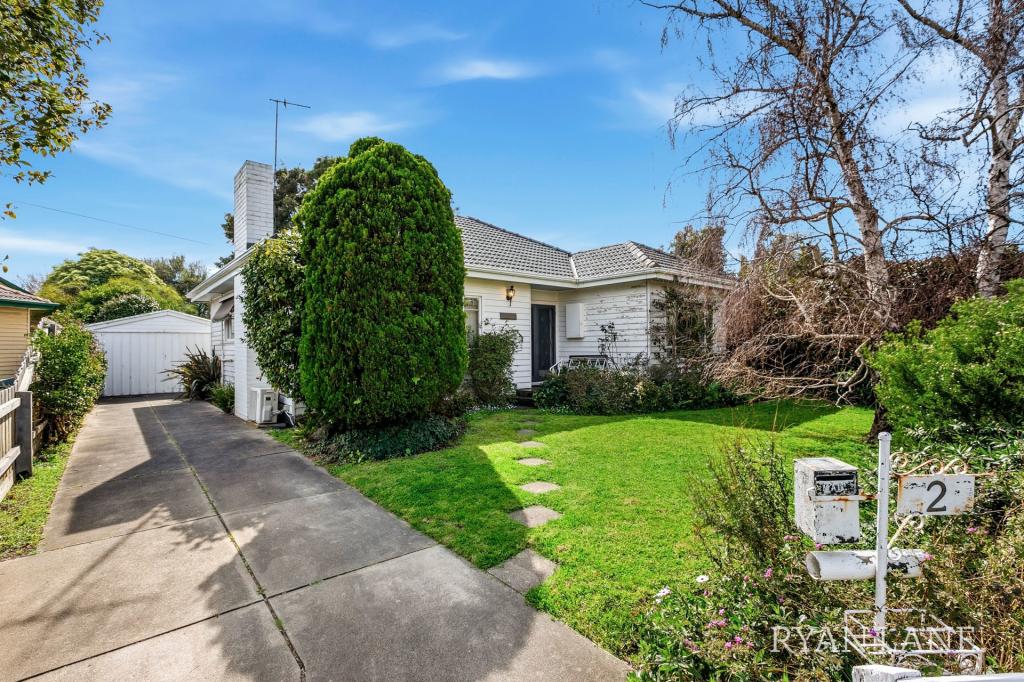 2 LARK ST, ALTONA, VIC 3018