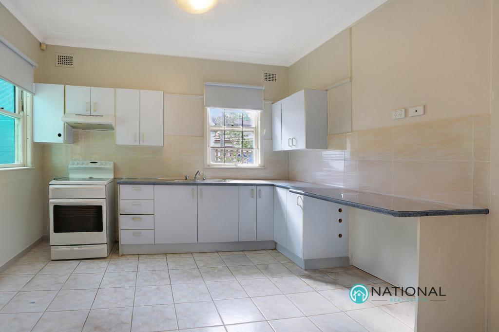 178b Sandal Cres, Carramar, NSW 2163