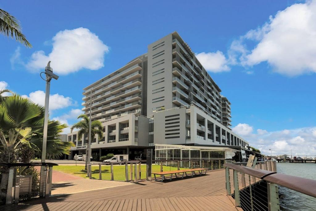 504/1 Marlin Pde, Cairns City, QLD 4870