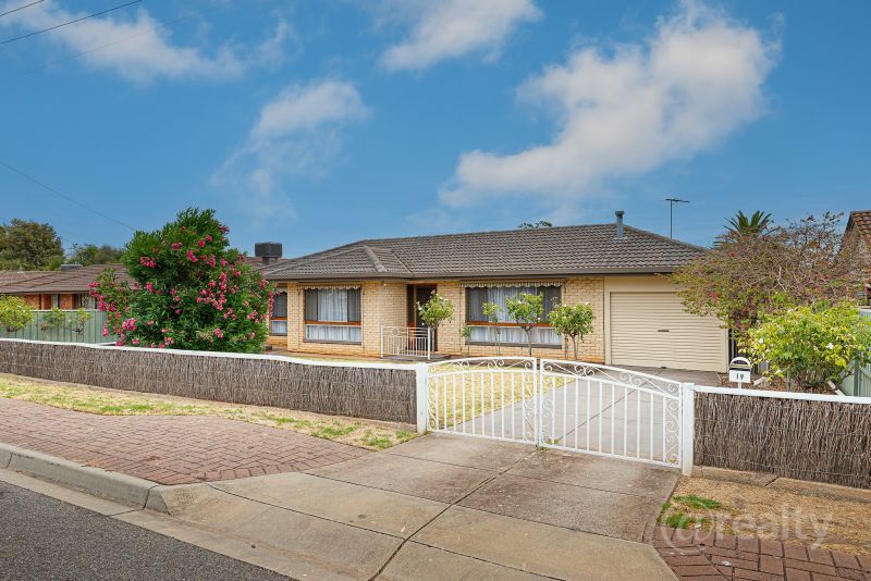 19 Inverness Ave, Morphett Vale, SA 5162