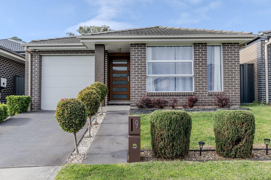 9 Britannia Rd, Jordan Springs, NSW 2747