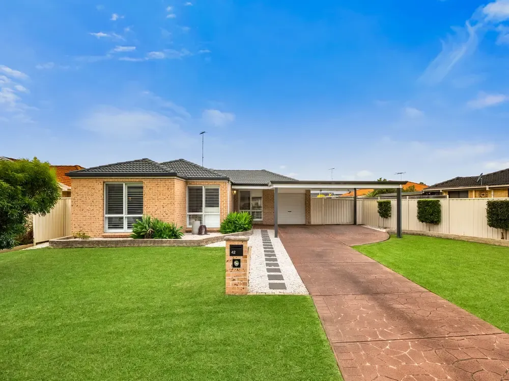 42 LYSANDER AVE, ROSEMEADOW, NSW 2560