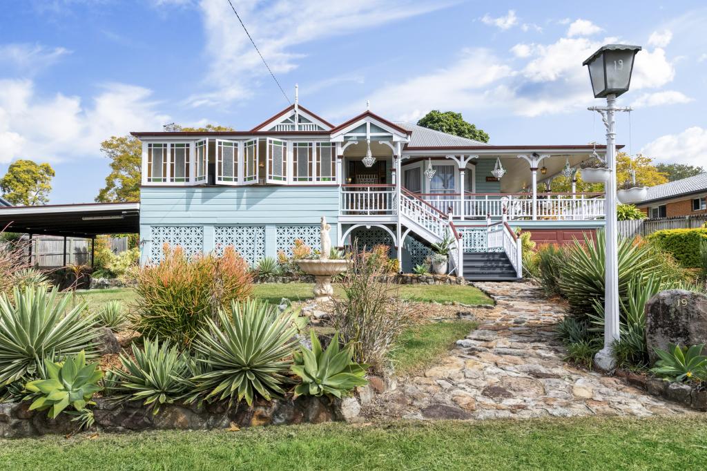 19 GIBBON ST, EAST IPSWICH, QLD 4305