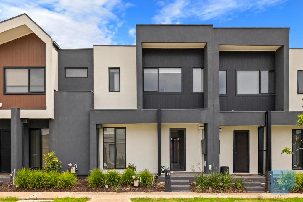98 Merindah Bvd, Deanside, VIC 3336