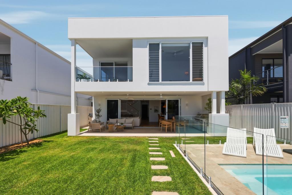 89 Aqua St, Newport, QLD 4020