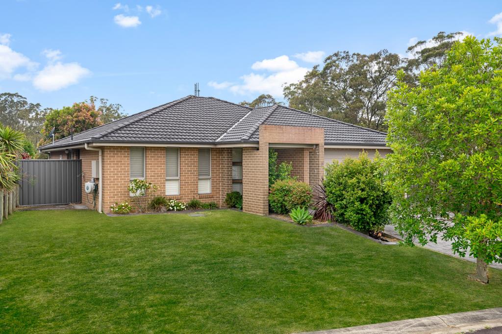3 OSCAR DR, CHITTAWAY POINT, NSW 2261