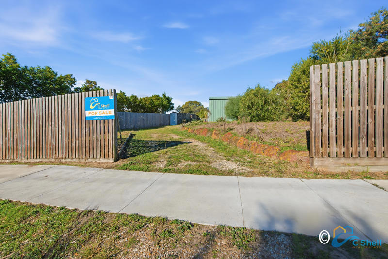 22 VICTORIA ST, LOCH SPORT, VIC 3851