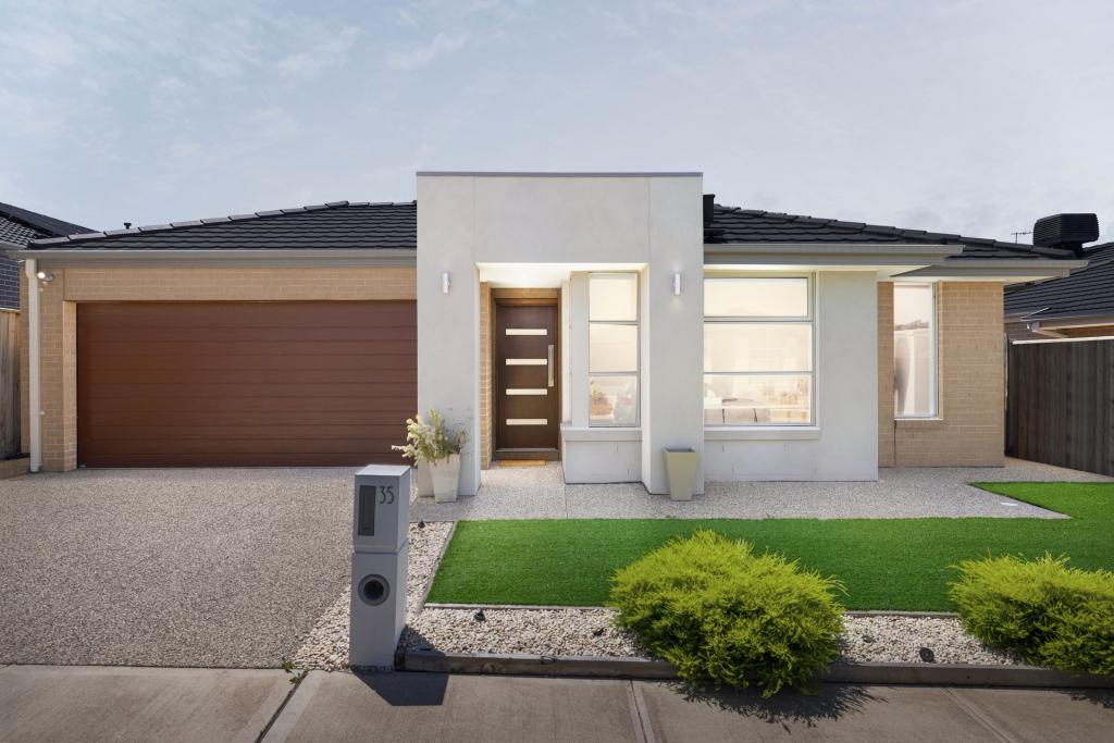 35 BASSETT AVE, WYNDHAM VALE, VIC 3024