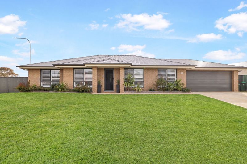 33 Barr St, Windradyne, NSW 2795