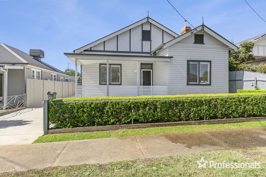 21 Norman St, Turvey Park, NSW 2650