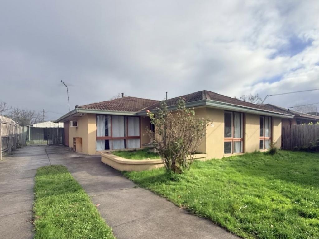 30 Marklin St, Cranbourne, VIC 3977