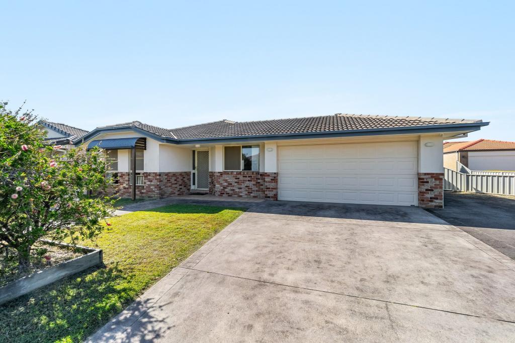 57 PARK AVE, YAMBA, NSW 2464