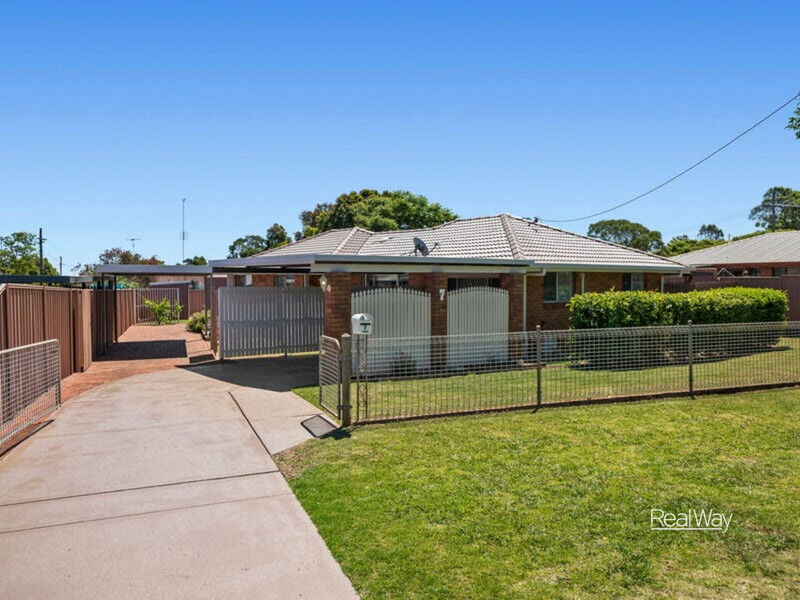 7 Gibson St, Wilsonton, QLD 4350