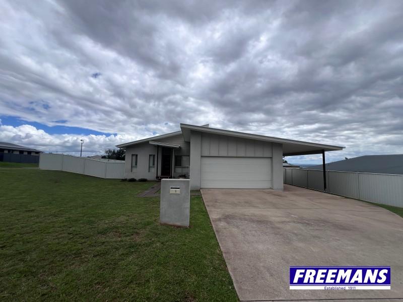 1 Sharon Cres, Kingaroy, QLD 4610