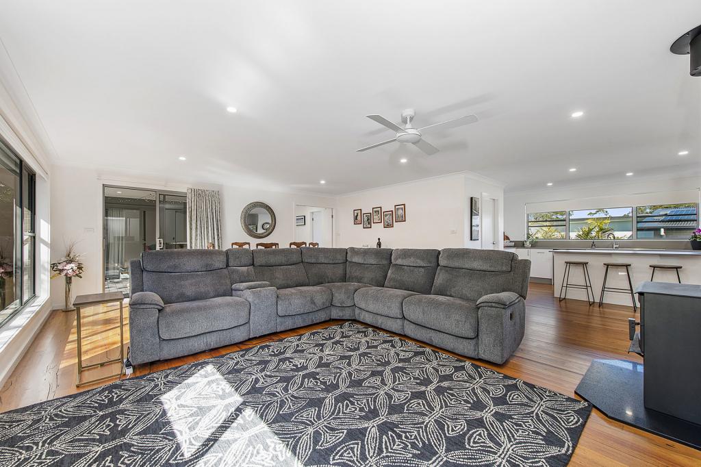 9 Nevis St, Lake Cathie, NSW 2445