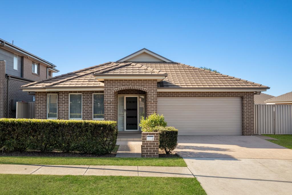 3 Logonia Cres, Mount Annan, NSW 2567