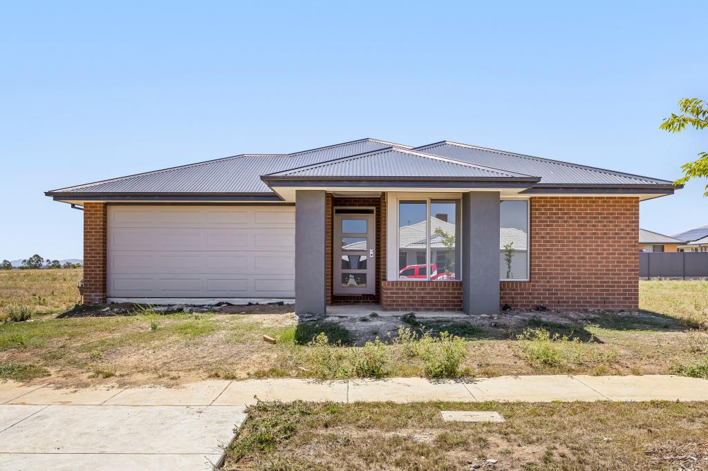 14 Soderstrom St, Lucas, VIC 3350