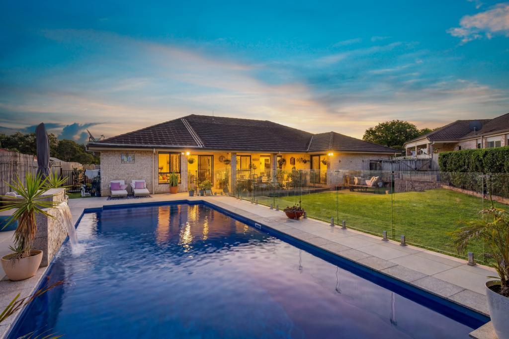 13 DALY PL, REDLAND BAY, QLD 4165