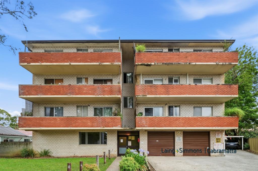 2/1 Waterside Cres, Carramar, NSW 2163