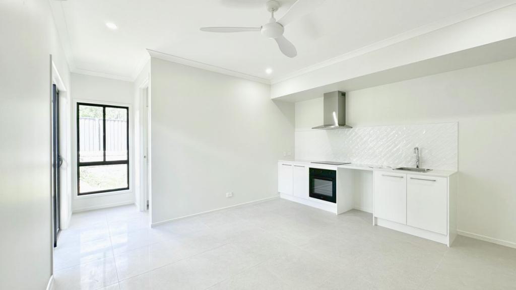 2/34 Walker St, Park Ridge, QLD 4125