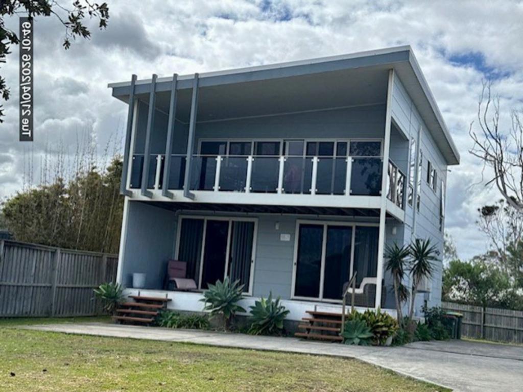 33 Lewis St, Old Bar, NSW 2430
