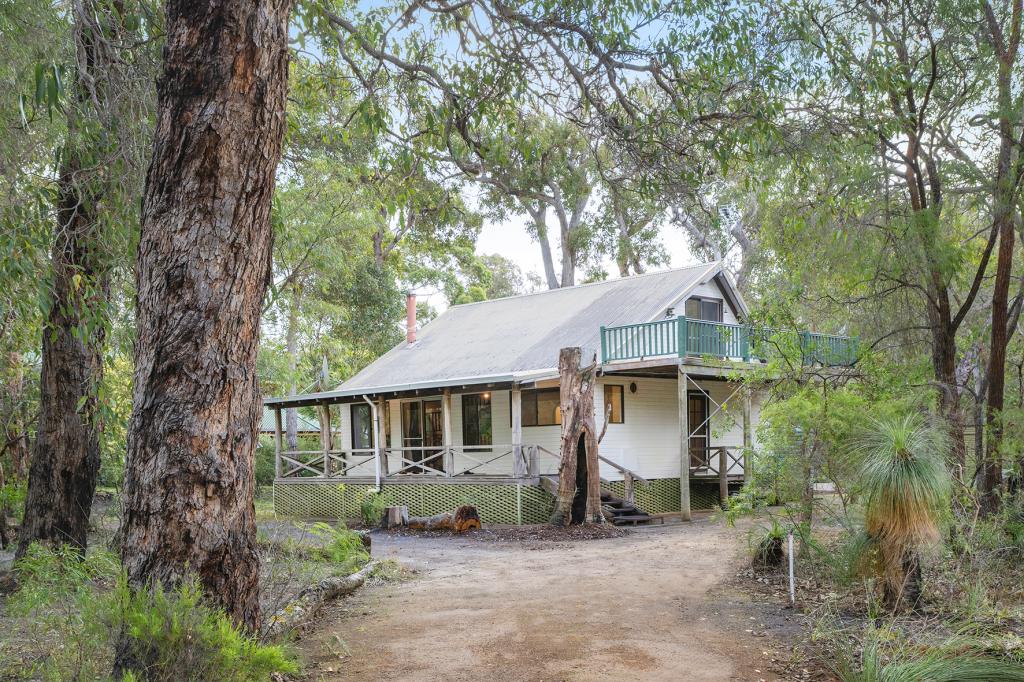 11 Clements Cres, Molloy Island, WA 6290