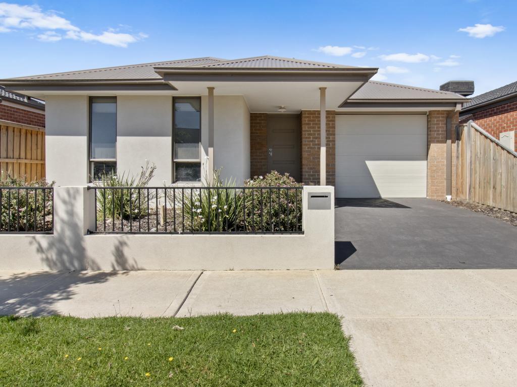 115 Henry St, Pakenham, VIC 3810